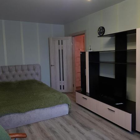 Apartment On Metro Mihalova ミンスク エクステリア 写真