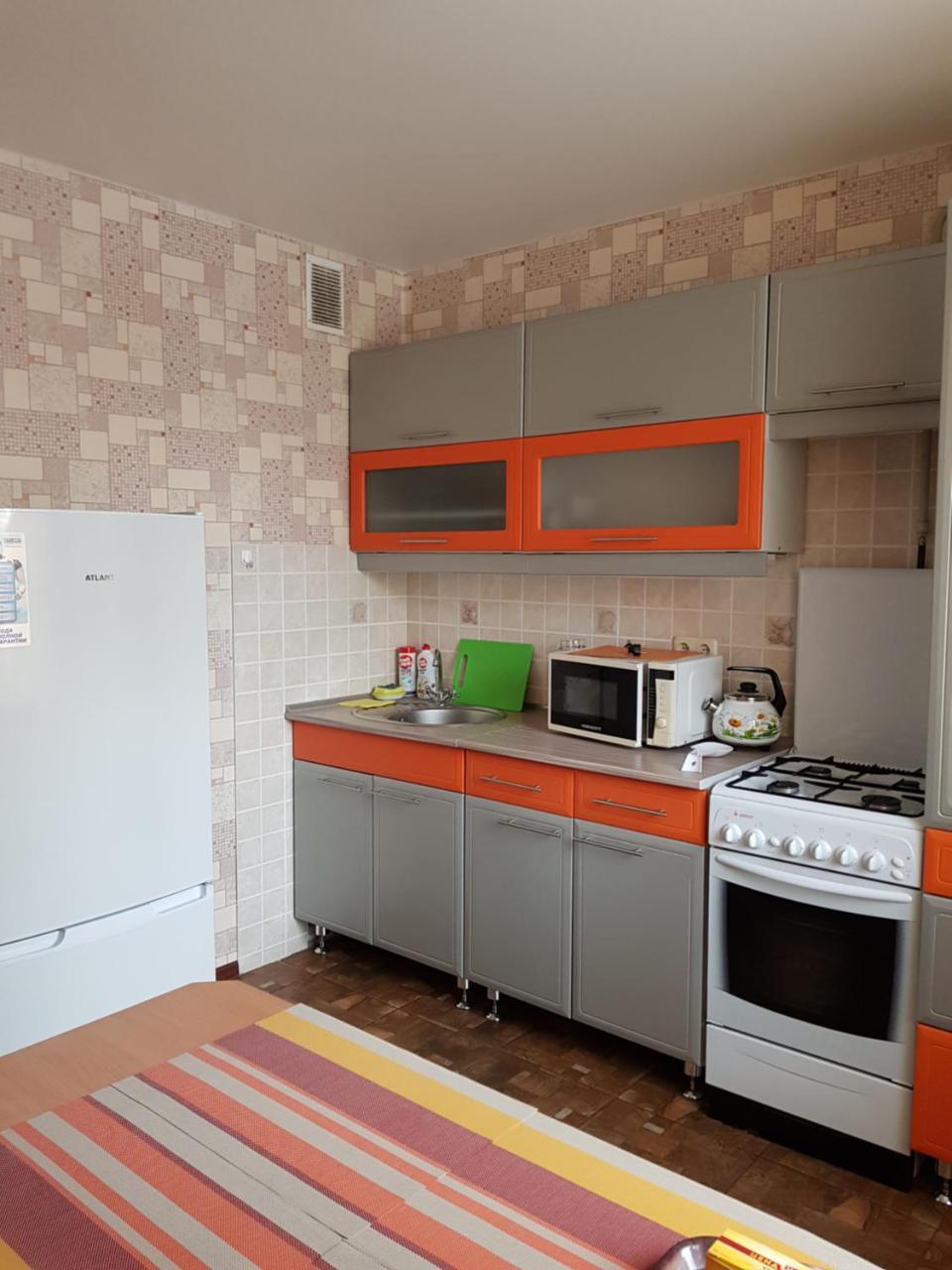 Apartment On Metro Mihalova ミンスク エクステリア 写真