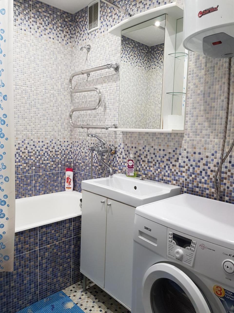 Apartment On Metro Mihalova ミンスク エクステリア 写真